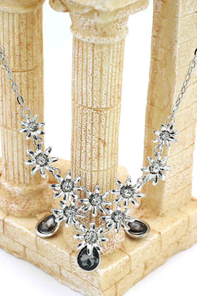 brilliant silver flowers color crystal necklace earrings set