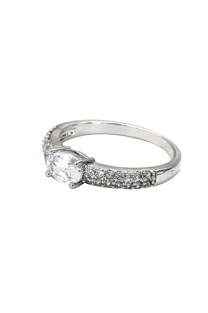 silver oval crystal ring
