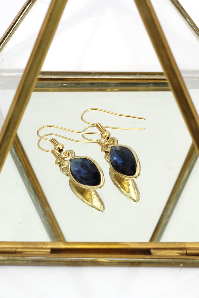 temperament compact crystal earrings