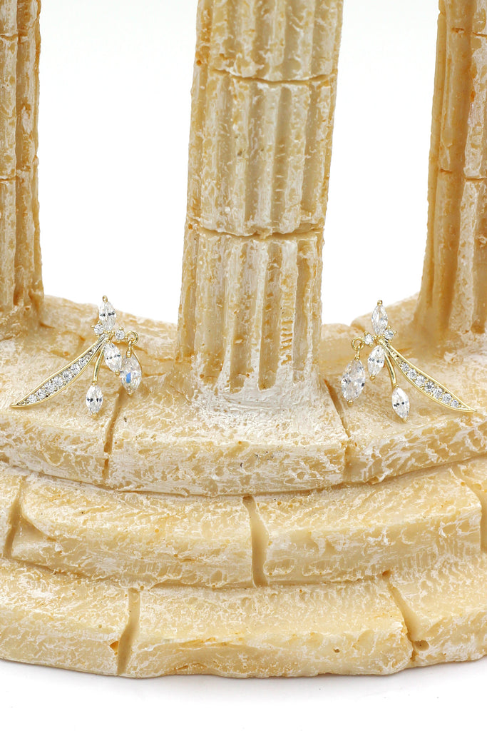 lovely little crystal dragonfly earrings