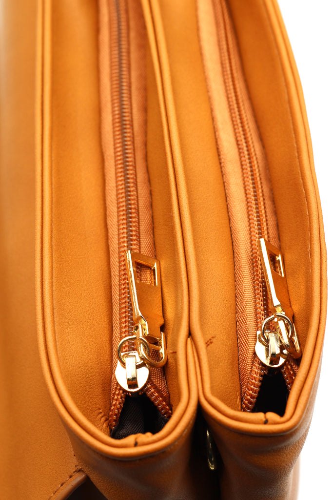 envelope leather purse