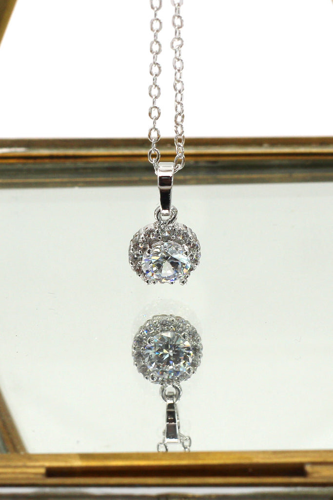 shining cabinet micro crystal silver necklace