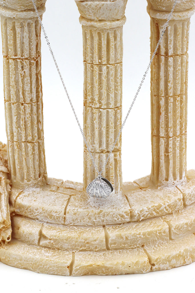 pearl shell necklace