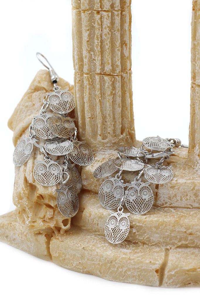 Fashion retro hollow owl earrings