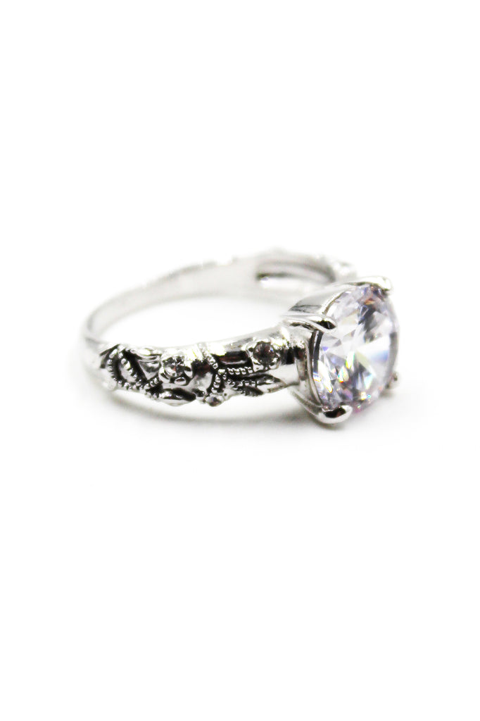 fashion silver four-claw crystal ring