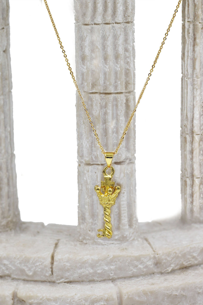 vintage crown key pendant necklace