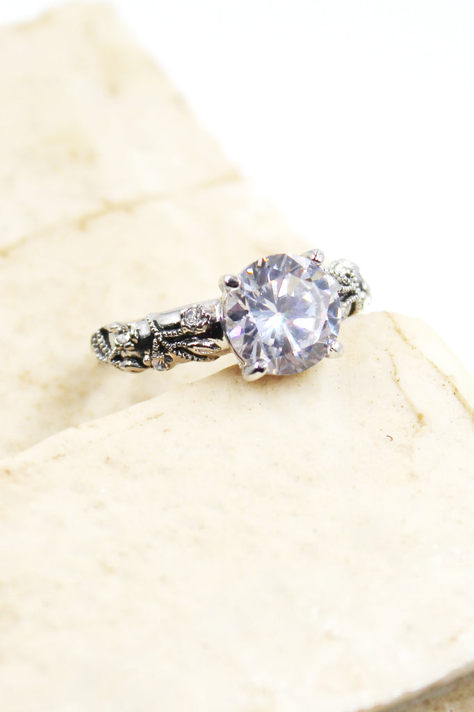 fashion silver four-claw crystal ring