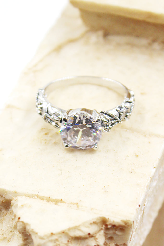fashion silver four-claw crystal ring