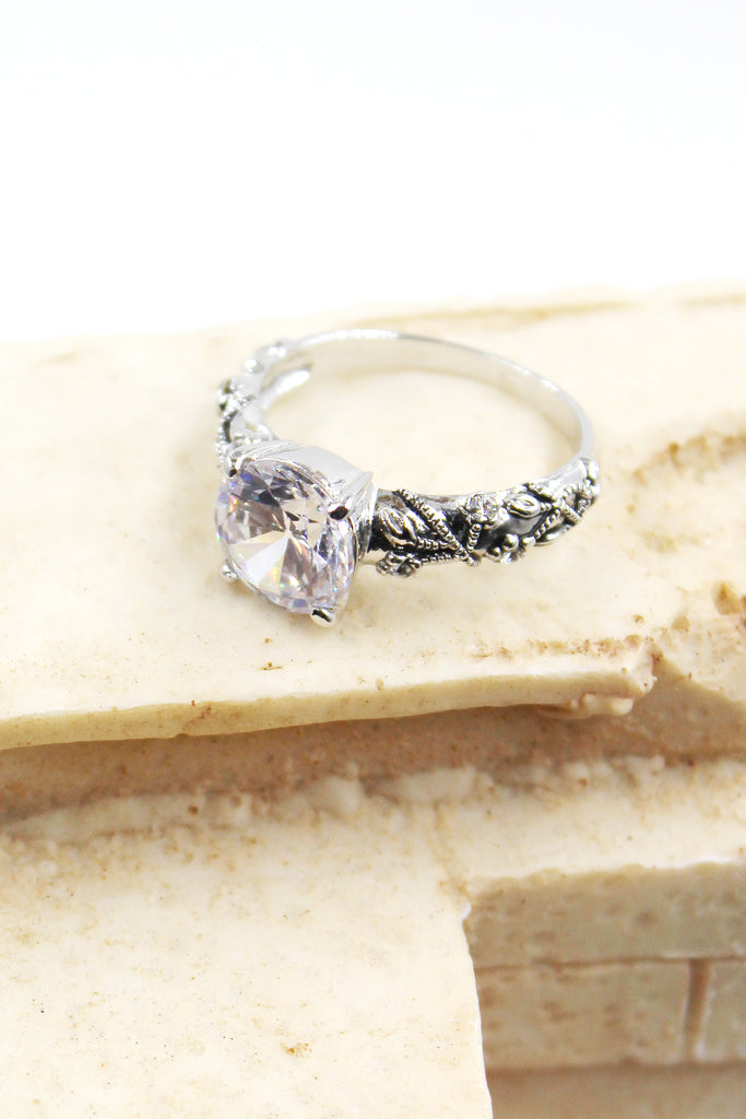 fashion silver four-claw crystal ring