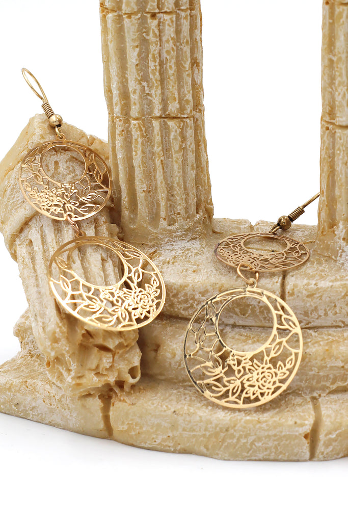 Vintage cutout earrings