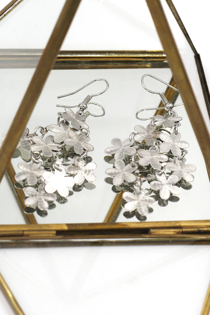 Delicate crystal ring flower earrings set