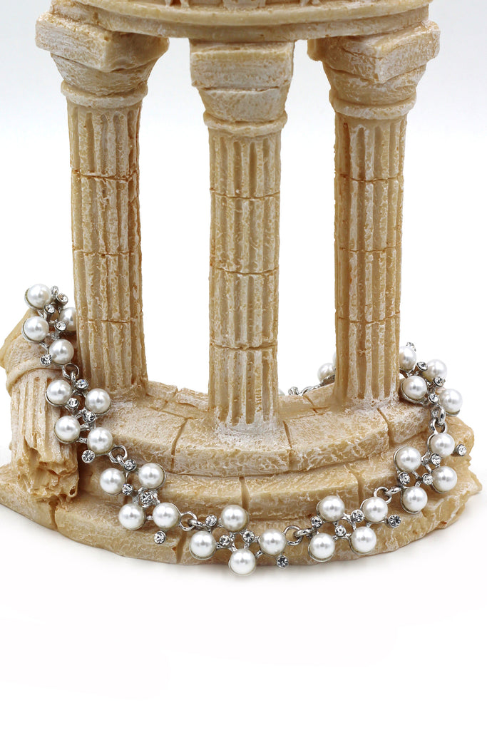 Fashion Pearls necklace