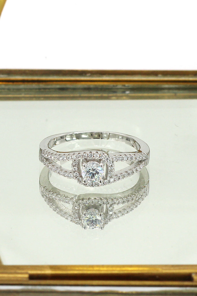 fashion small crystal eye silver ring