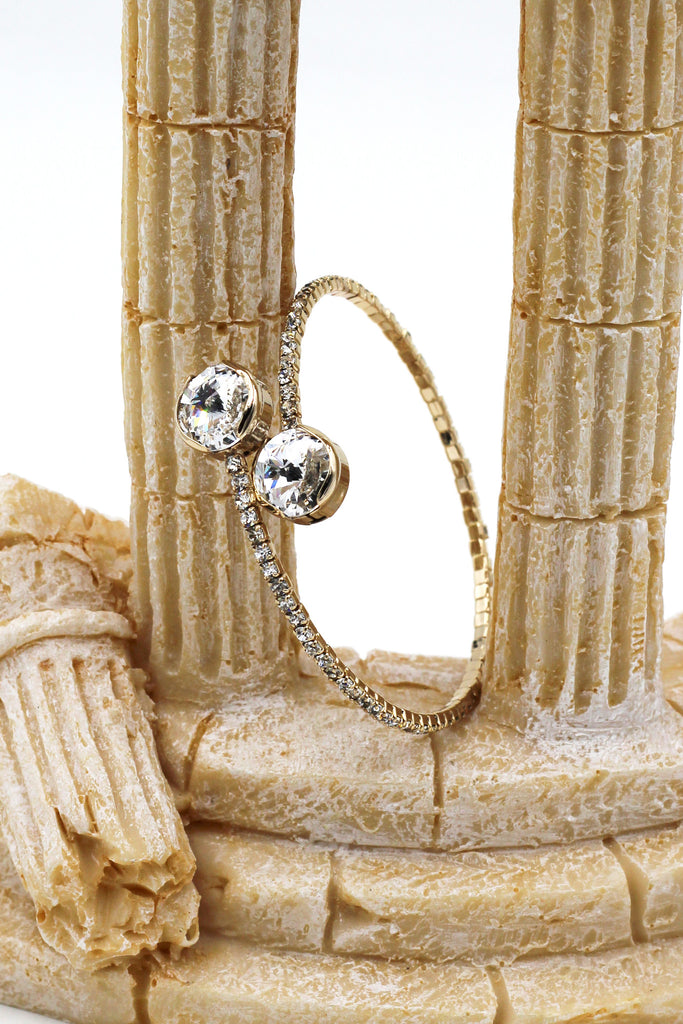 simple golden circlet crystal bracelet