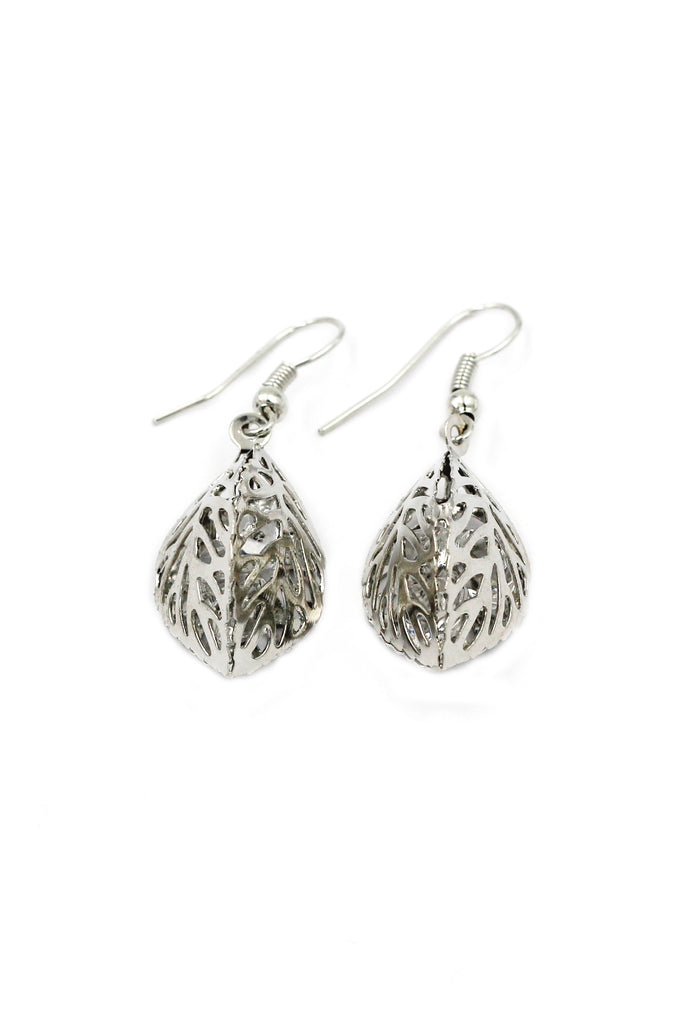 hollow crystal leaves earrings