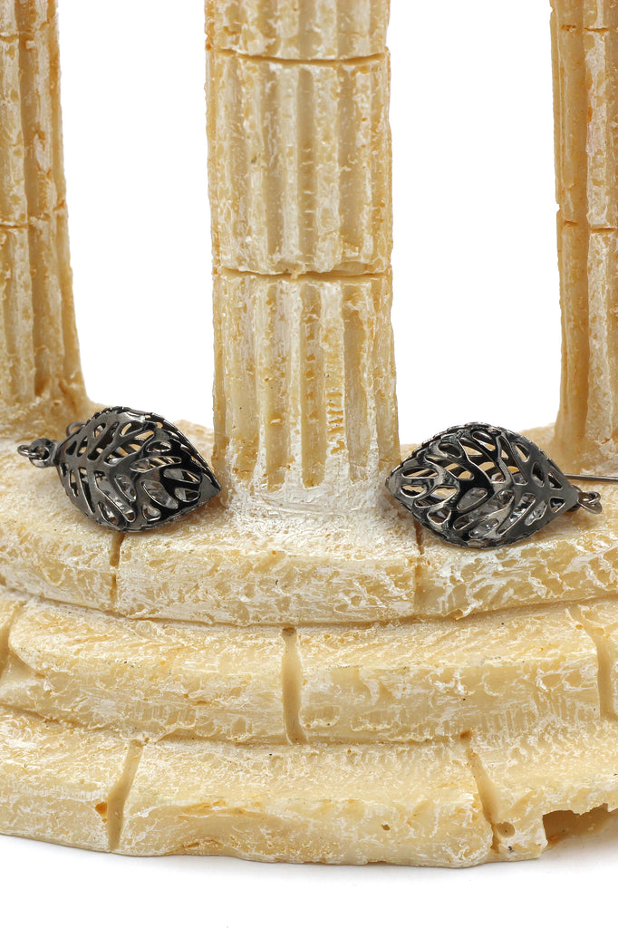 hollow crystal leaves earrings