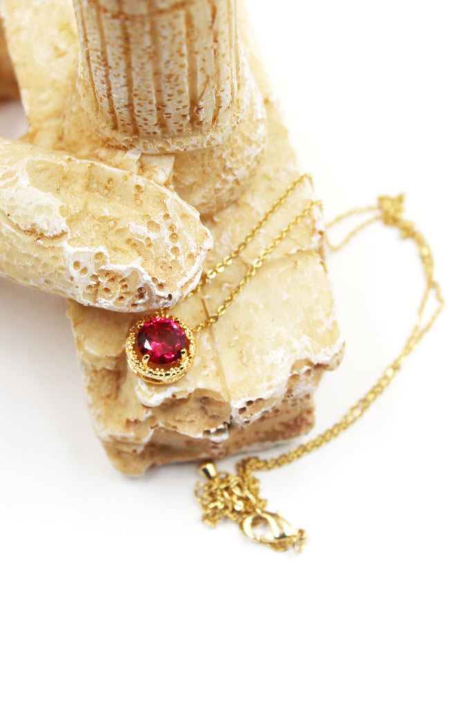 fashion gold four-claw crystal necklace