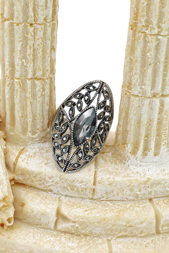 noble black crystal silver ring