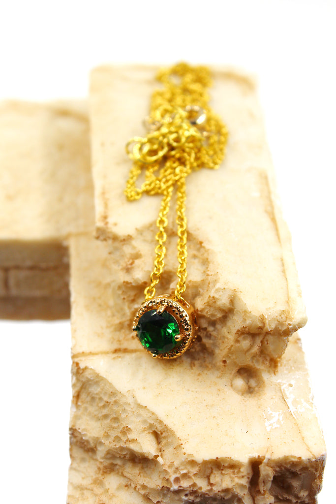 fashion gold four-claw crystal earrings necklace set