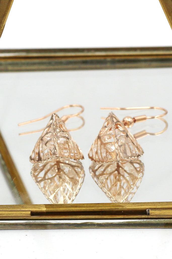 hollow crystal leaves earrings