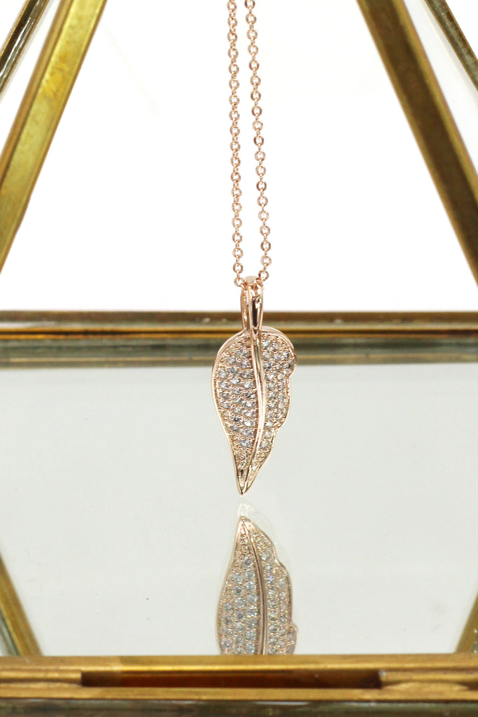delicate leaves crystal necklace