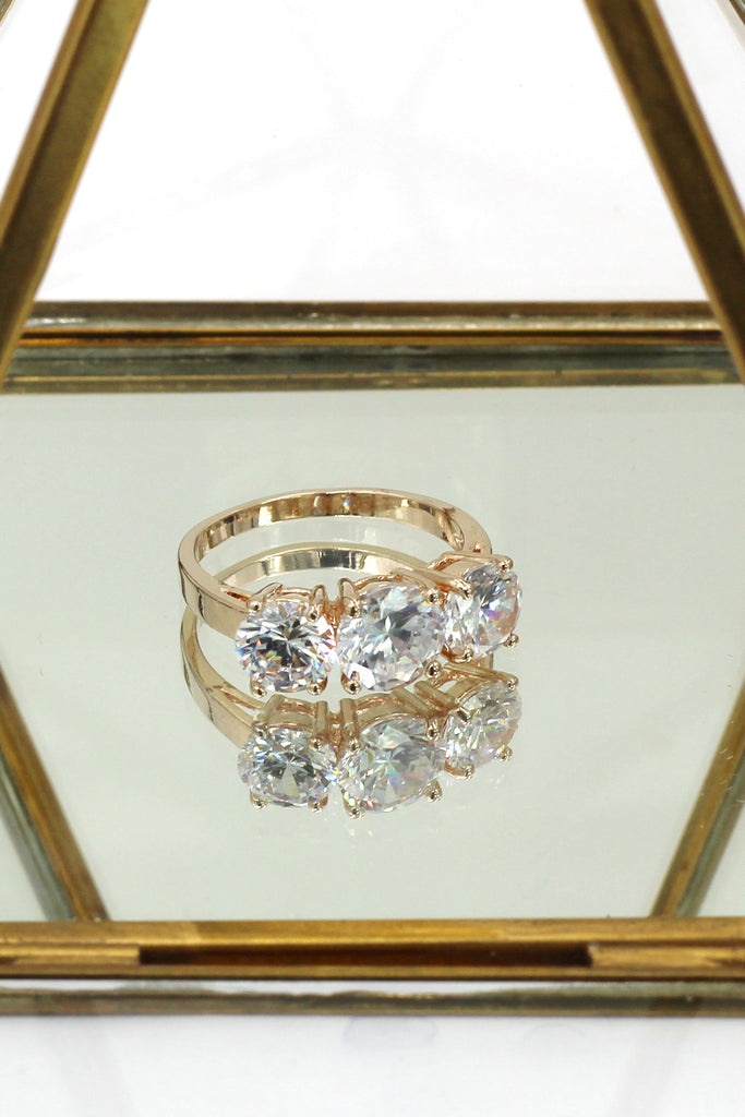 shining round crystal ring