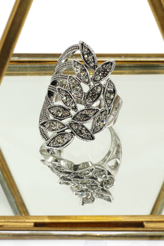 fashion asymmetrical gray-green crystal silver ring