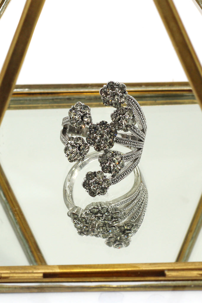 noble emerald crystal flower silver ring