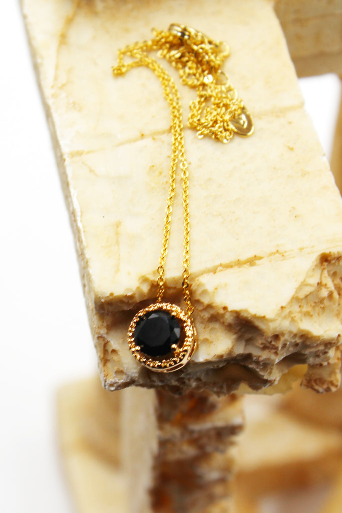 fashion gold four-claw crystal necklace