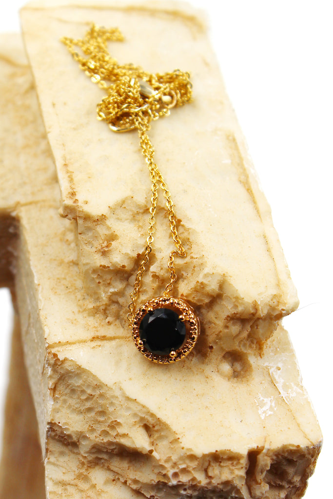 fashion gold four-claw crystal necklace