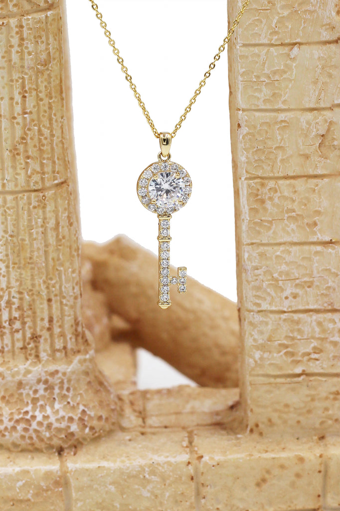 simple crystal key pendant necklace
