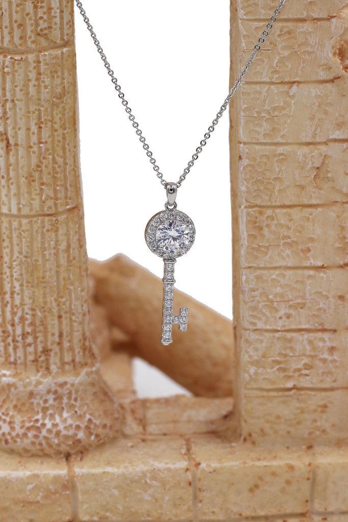 simple crystal key pendant necklace