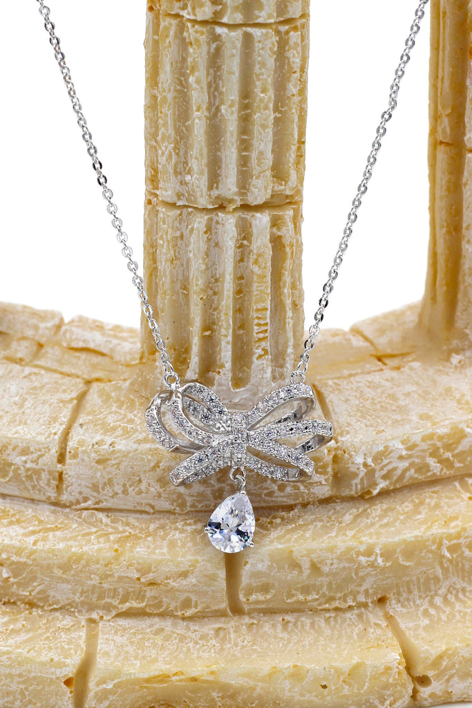 noble bowknot crystal pendant necklace