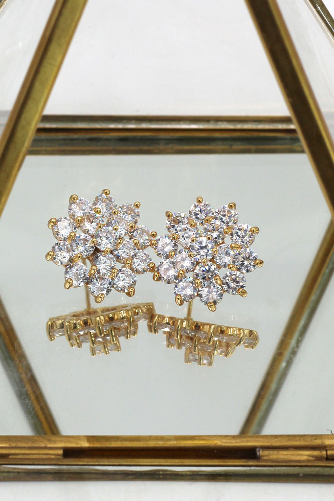 pretty crystal flower necklace earrings set