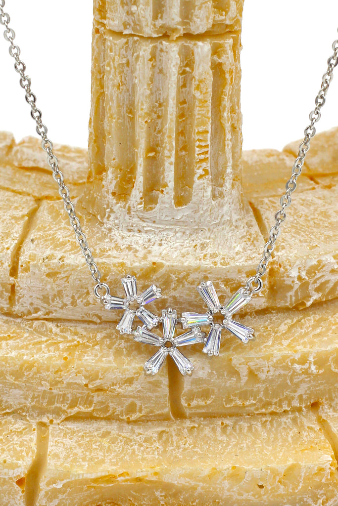 simple flowers crystal necklace