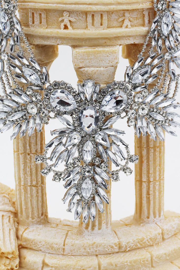 Noble granular crystal flower necklace