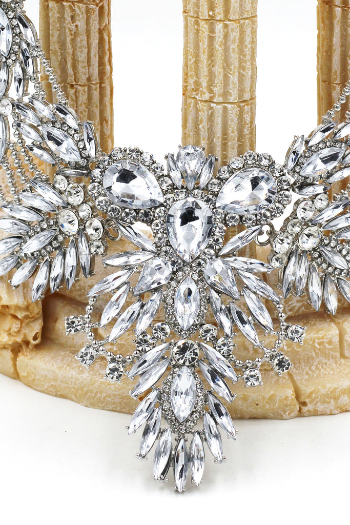 Noble granular crystal flower necklace