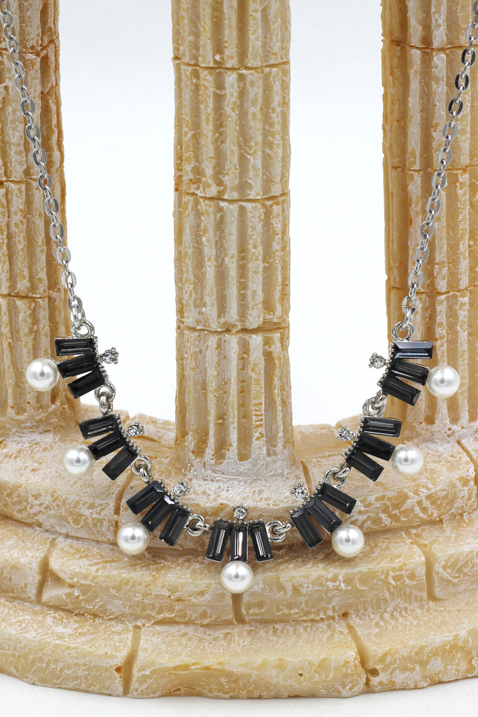 fashion crystal and pearl silver necklace