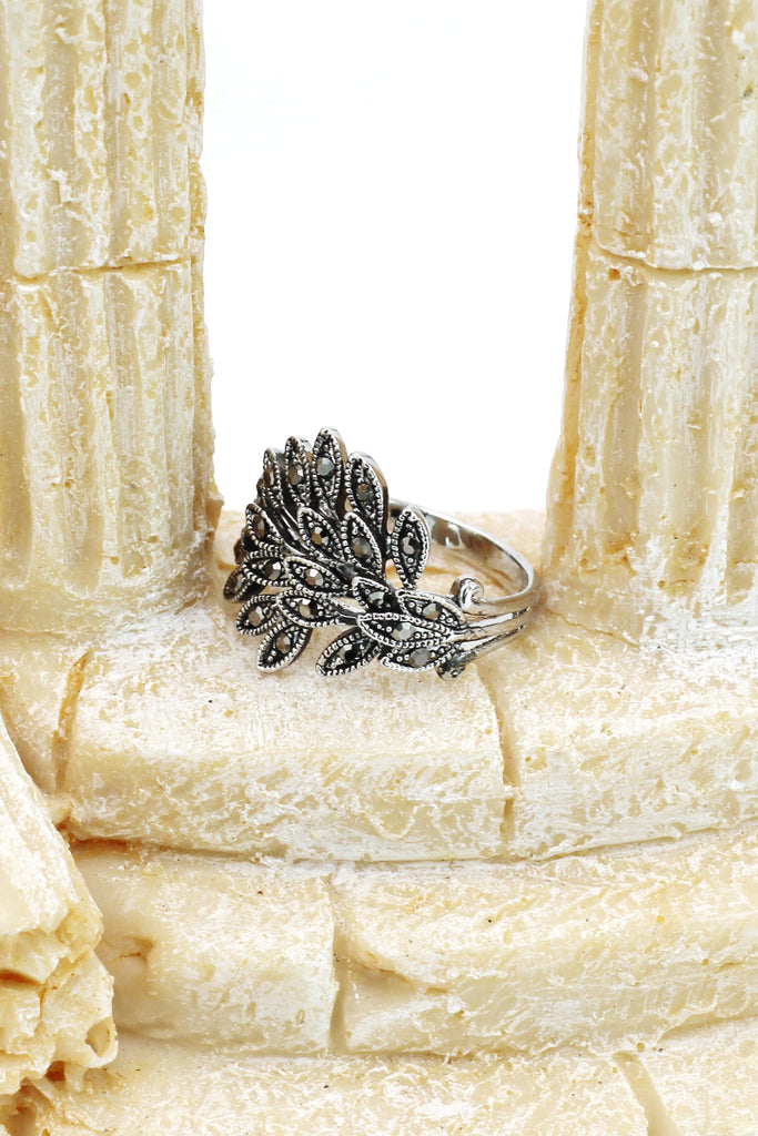 fashion jet hematite small crystal silver ring