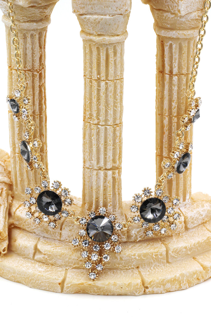 Fine fashion crystal necklace
