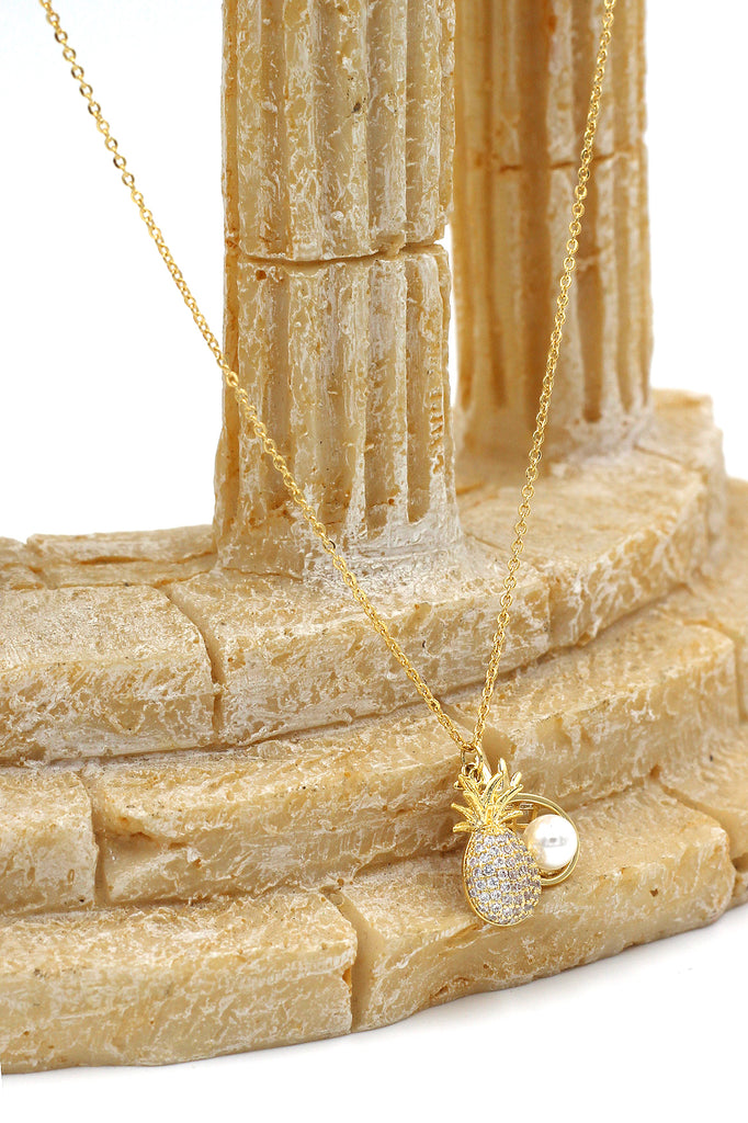 Temperament pineapple pearl necklace