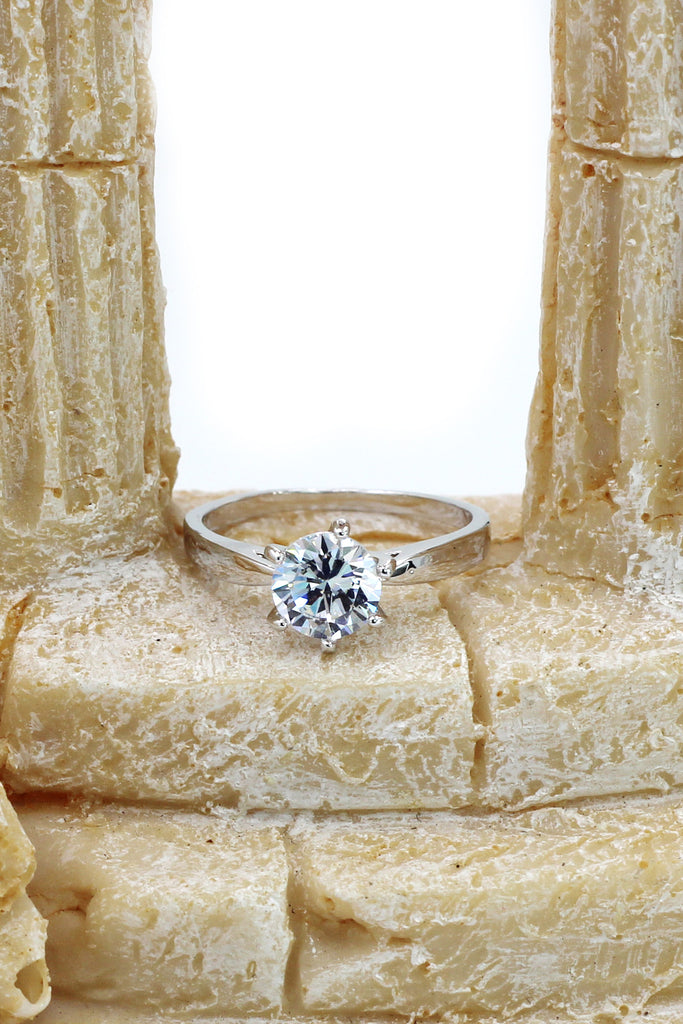 Simple six claw crystal ring