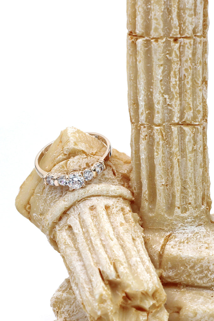 Similar interval rose gold crystal ring