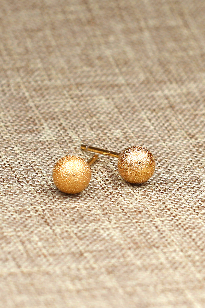 fashion simple small ball earrings