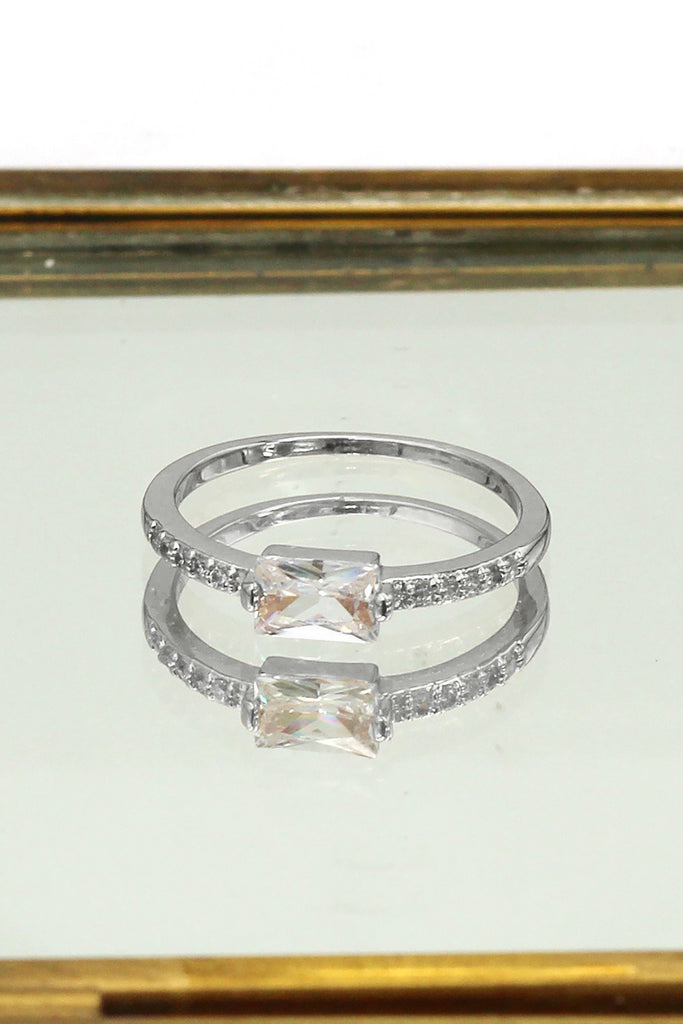 simple sidelong crystal ring