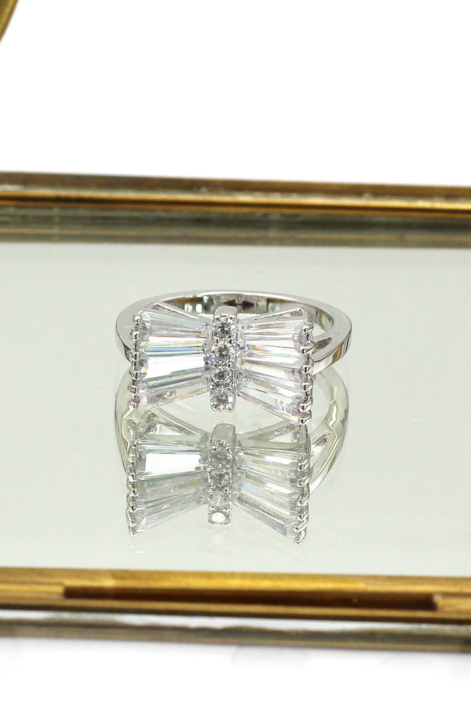 noble horizontal crystal ring