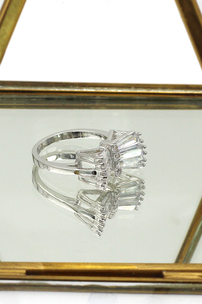 noble horizontal crystal ring
