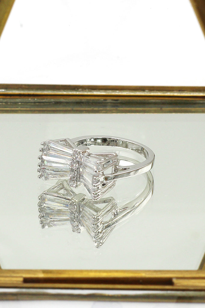 noble horizontal crystal ring
