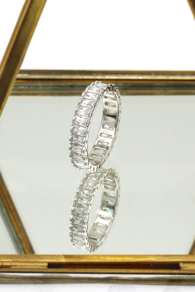 fashion crystal row ring