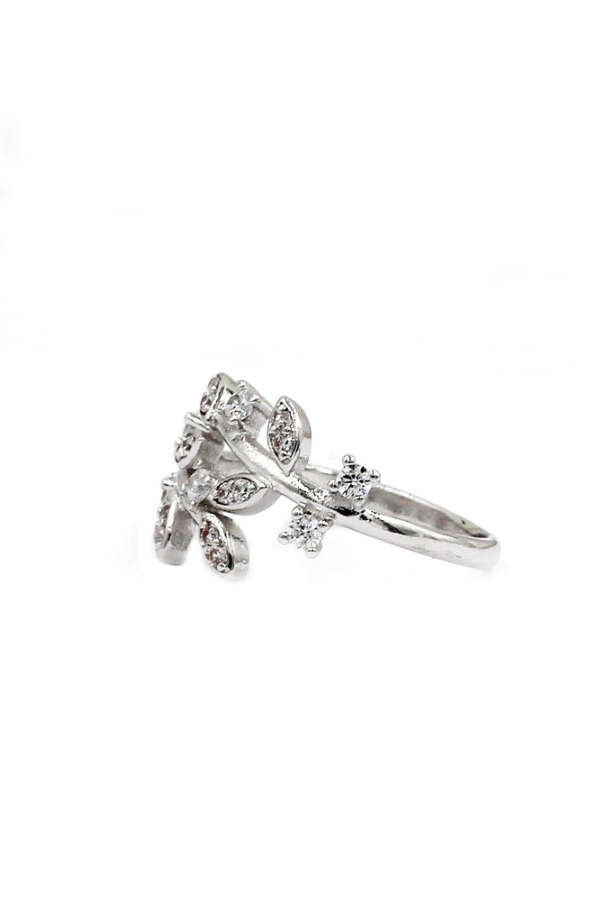 Delicate crystal ring flower earrings set